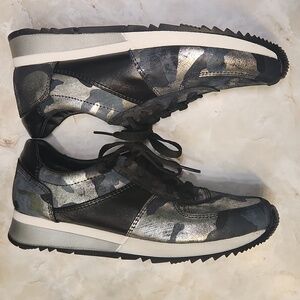 CoFi Metalic Camo Sneakers | Blue Black Silver | Womens Size 7 Streetware
